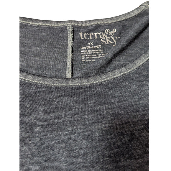 Terra & Sky - Women's Top - Size 2XL -Black- Slits on Sleeve-Good Used Condition - Picture 4 of 7